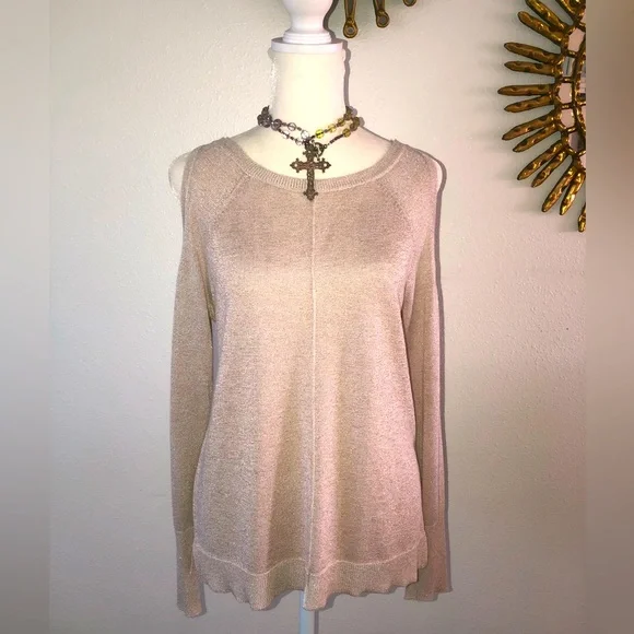 Vince Camuto Viscose & Metallic Gold Knit Top. Size XS. - Picture 3 of 6